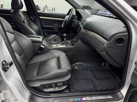 2003 BMW M5
