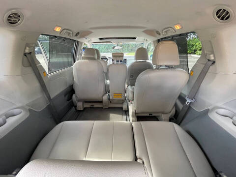 2011 Toyota Sienna XLE 8-Passenger