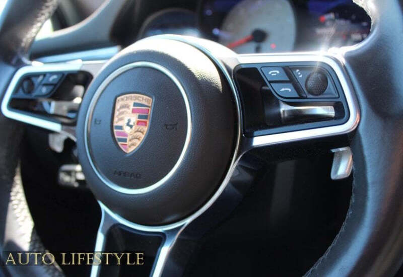 2015 Porsche Macan S