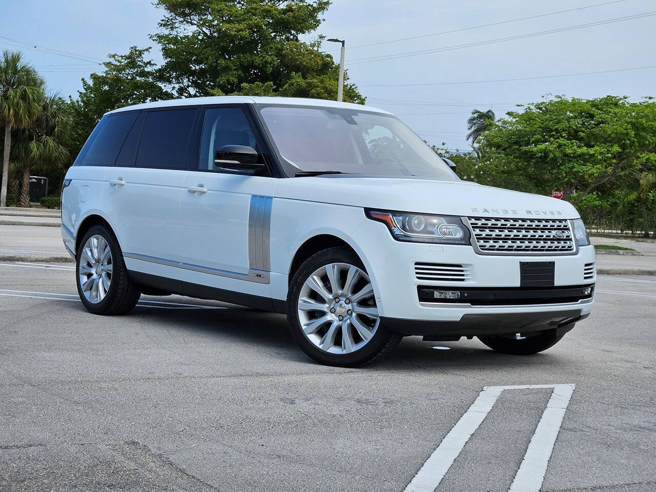 2014 Land Rover Range Rover 1
