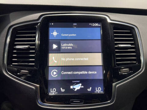 2016 Volvo XC90 T6 Momentum