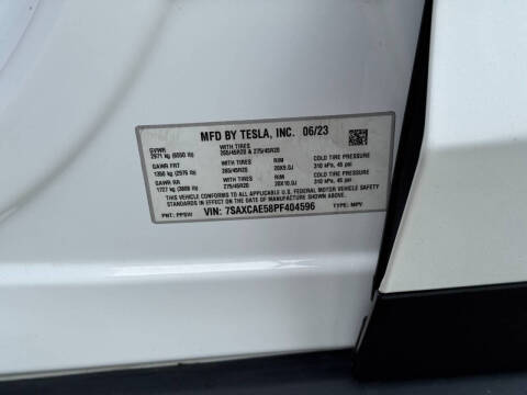 2023 Tesla Model X Standard Range