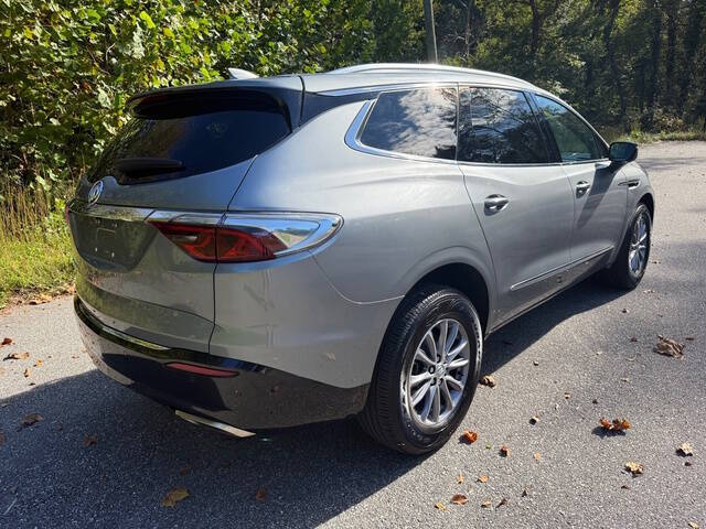 2024 Buick Enclave Essence