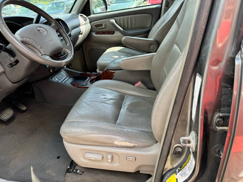 2005 Toyota Sequoia Limited