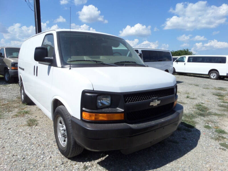 2008 Chevrolet Express Cargo for sale at AUTO FLEET REMARKETING, INC. in Van Alstyne TX