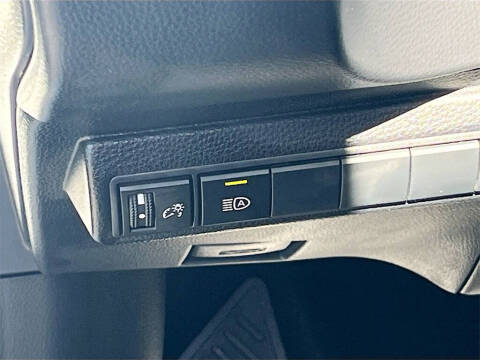 2025 Toyota Corolla Hatchback SE