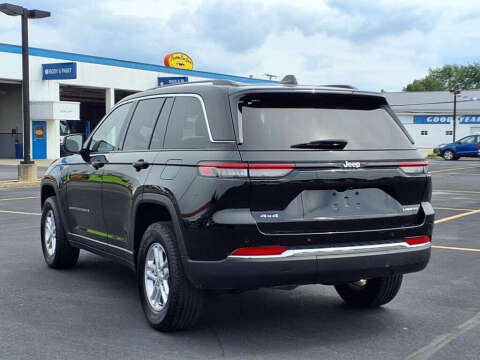 2023 Jeep Grand Cherokee Laredo