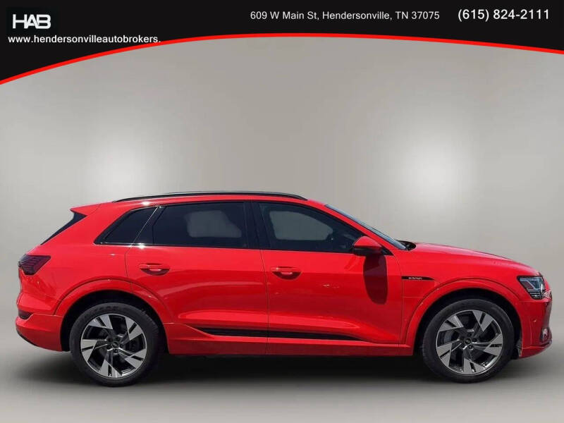 2021 Audi e-tron quattro Premium