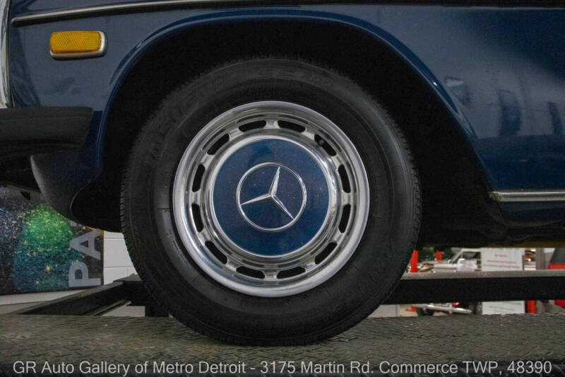 1975 Mercedes-Benz 280-Class