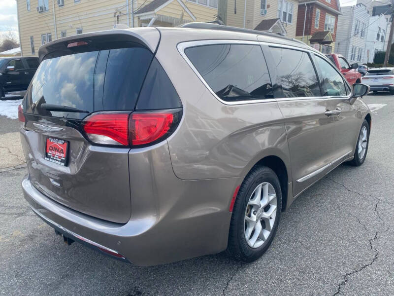 2017 Chrysler Pacifica
