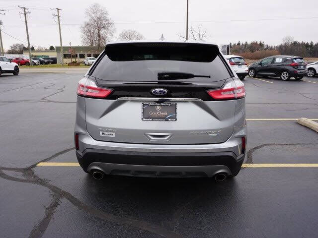 2020 Ford Edge Titanium