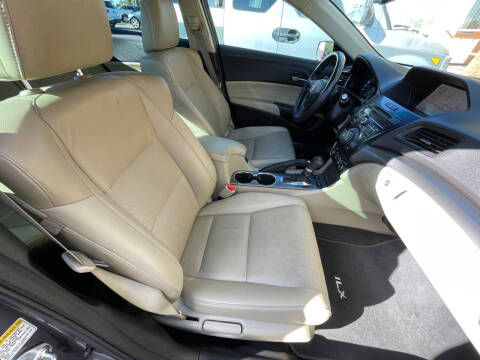 2013 Acura ILX 2.0L w/Tech