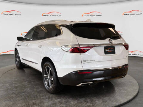 2022 Buick Enclave Essence