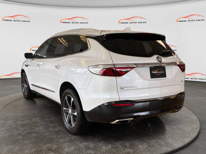 2022 Buick Enclave Essence