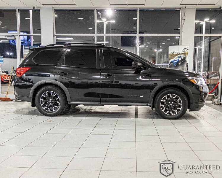 2020 Nissan Pathfinder SV