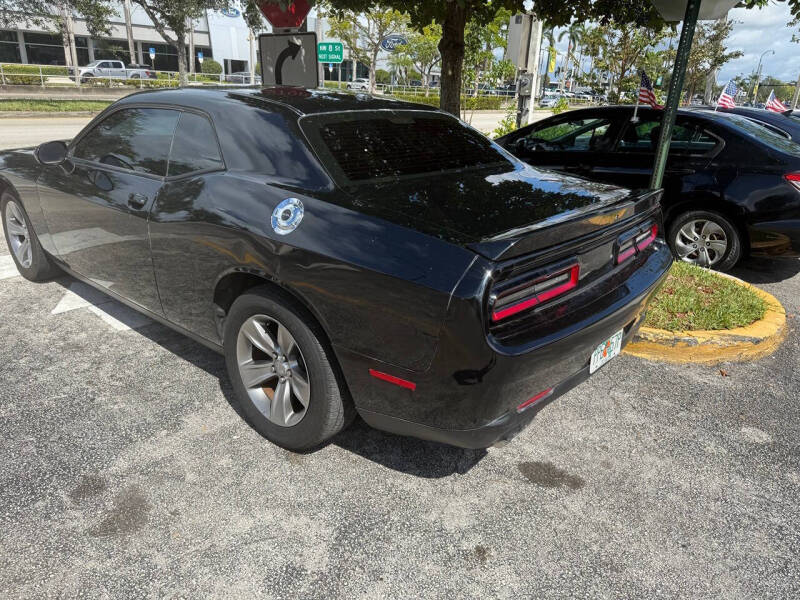 2018 Dodge Challenger SXT