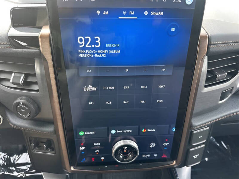 2022 Ford F-150 Lightning Lariat