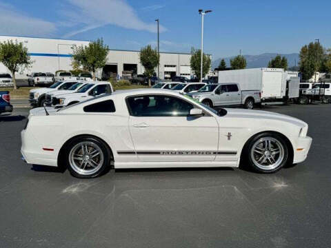 2013 Ford Mustang V6 Premium