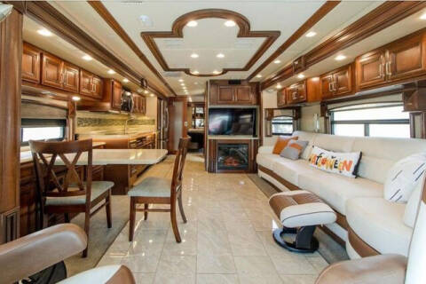 2016 American Coach Revolution 39A