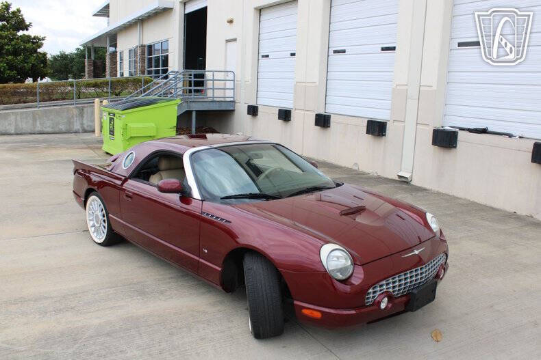 2004 Ford Thunderbird Deluxe
