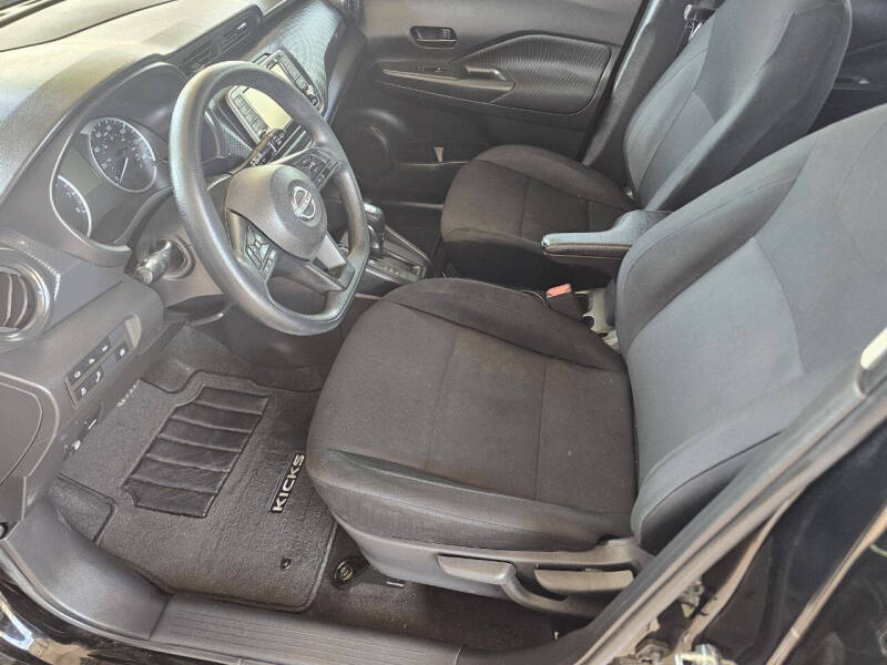 2023 Nissan Kicks S