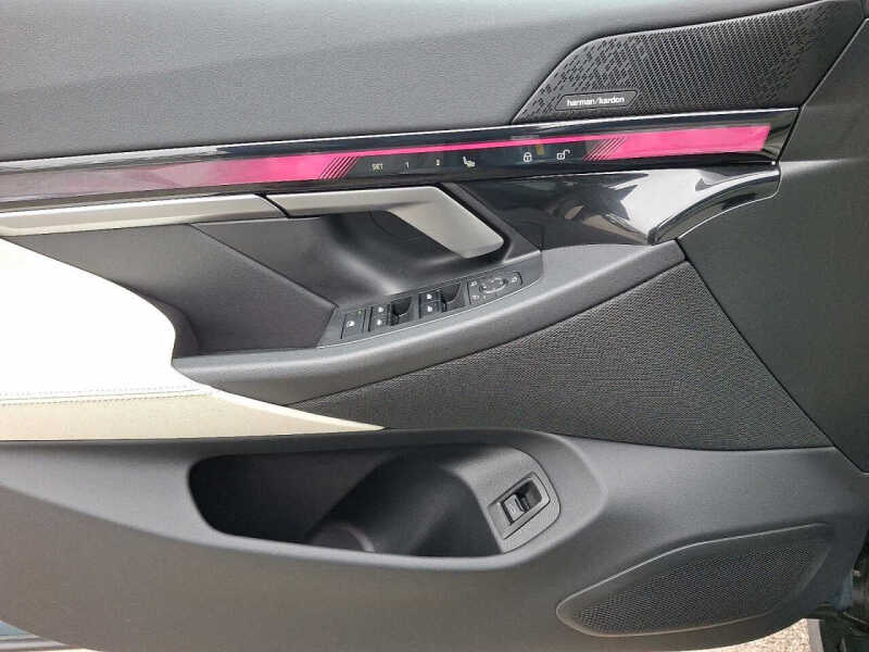 2025 BMW i5 xDrive40