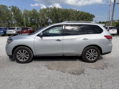 2016 Nissan Pathfinder SV