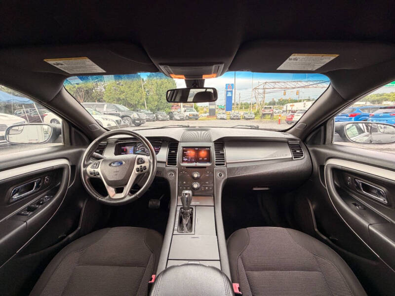 2013 Ford Taurus SEL