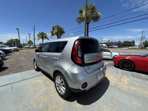 2019 Kia Soul +