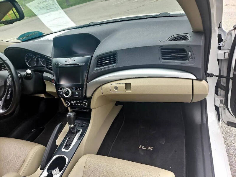 2017 Acura ILX w/Tech