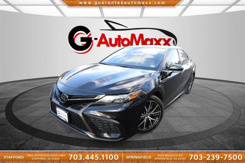 2023 Toyota Camry SE's photo