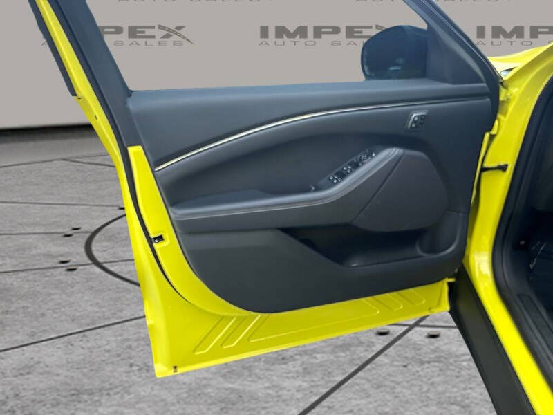 2025 Ford Mustang Mach-E Select