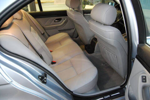 2003 BMW 5 Series 525i