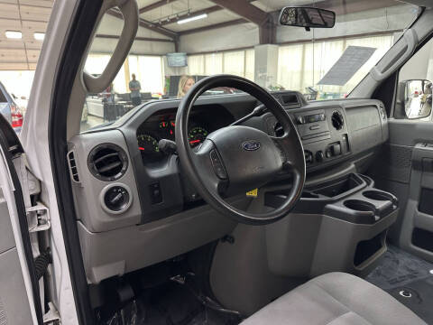 2013 Ford E-Series E-350 SD