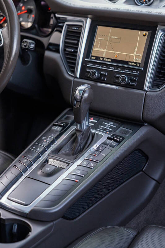 2016 Porsche Macan S