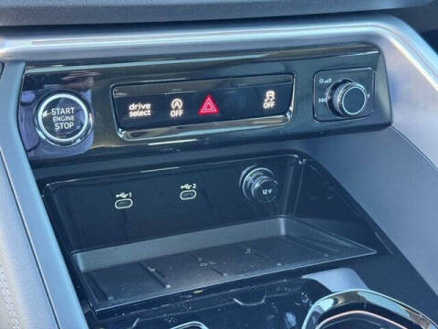 2025 Audi Q5 quattro Premium TFSI