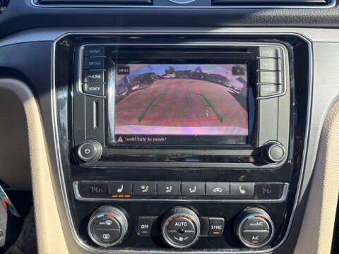 2017 Volkswagen Passat 1.8T R-Line