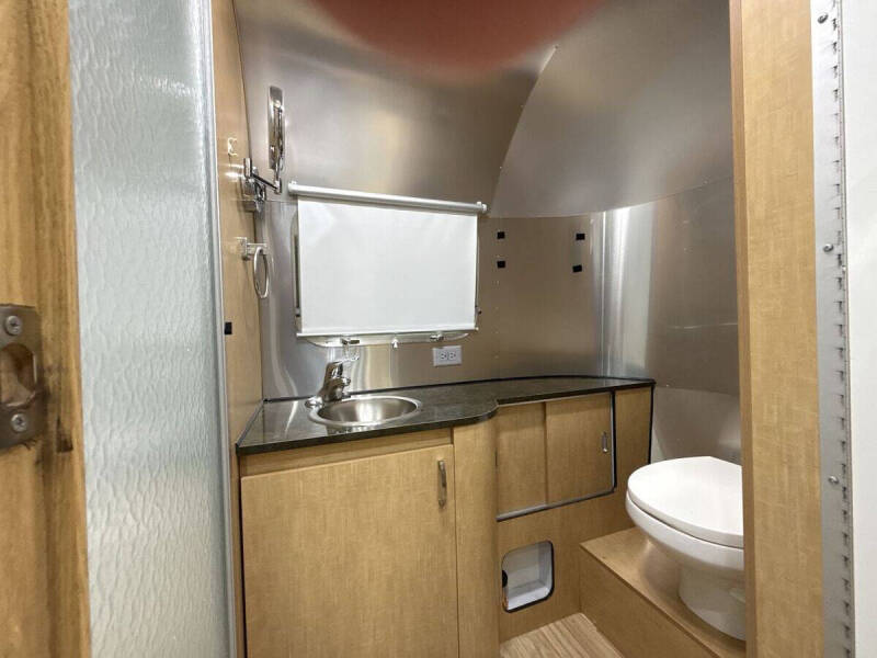 2017 Airstream Flying Cloud