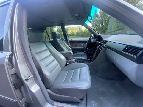 1993 Mercedes-Benz 500-Class 500 E