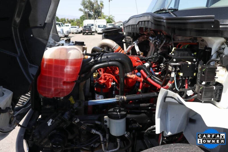 2018 International DuraStar 4300