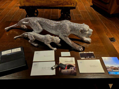 2016 Volvo XC90 T8 eAWD Momentum