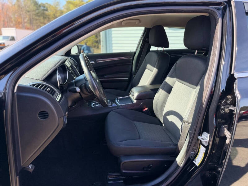 2019 Chrysler 300 Touring