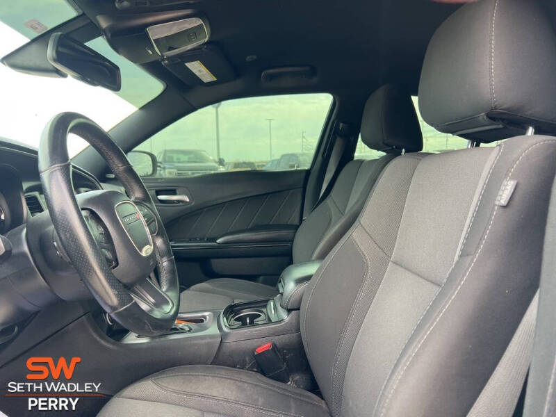 Used 2018 Dodge Charger SXT with VIN 2C3CDXHG4JH257837 for sale in Perry, OK