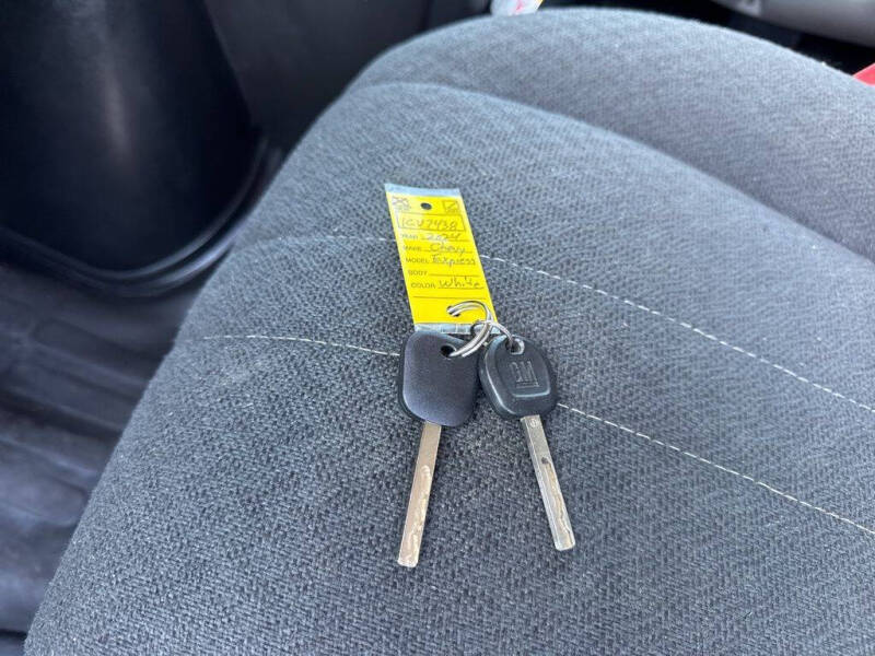 2024 Chevrolet Express 2500