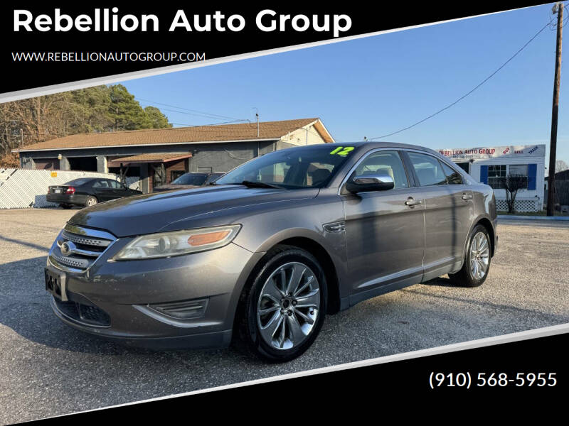 2012 Ford Taurus Limited's photo