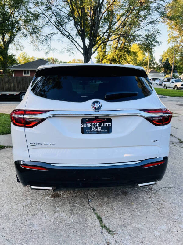 2021 Buick Enclave Essence