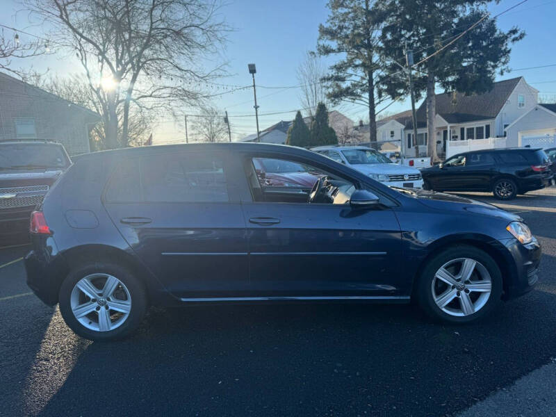 2017 Volkswagen Golf TSI Wolfsburg Edition