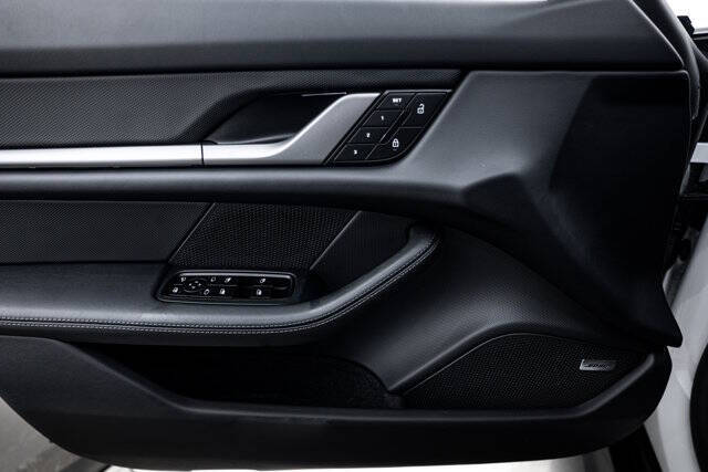 2025 Porsche Taycan 4S