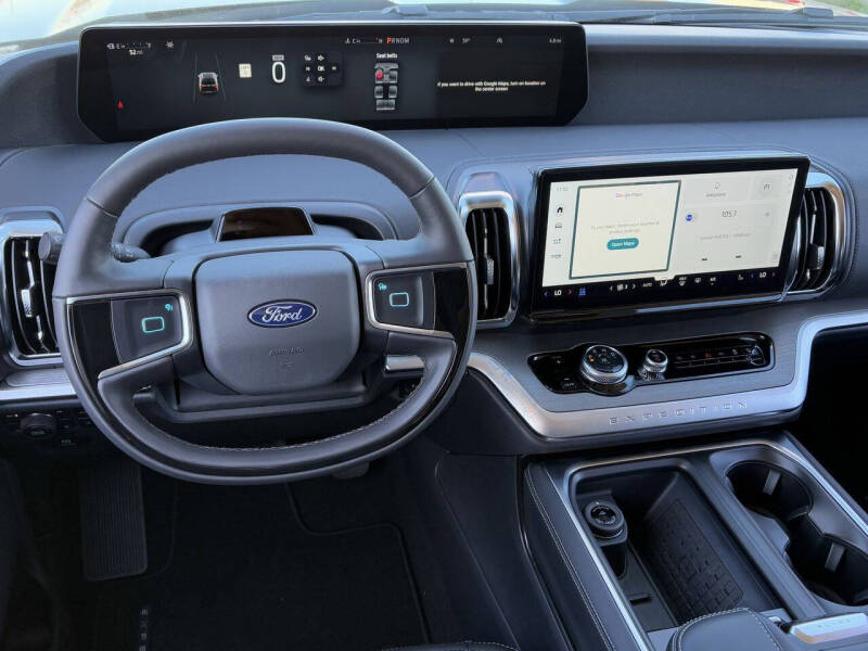 2025 Ford Expedition MAX Platinum