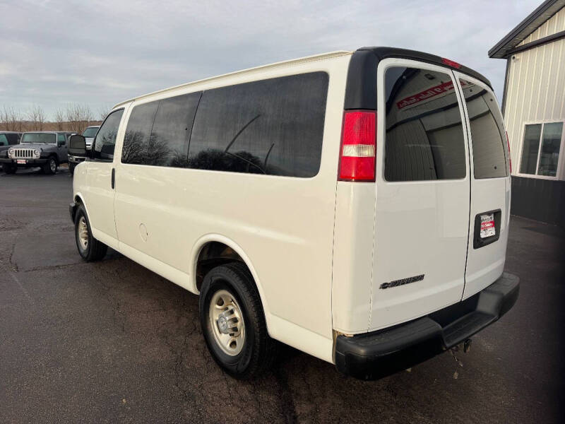 2018 Chevrolet Express LS 2500